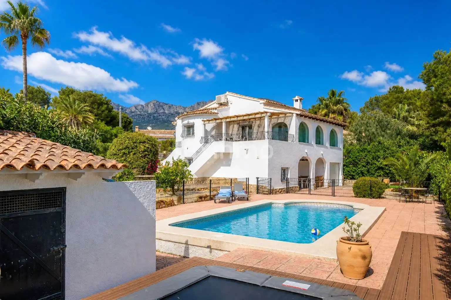 Außenansicht von Haus oder Chalet zum Verkauf in Altea mit Klimaanlage, Heizung und Terrasse