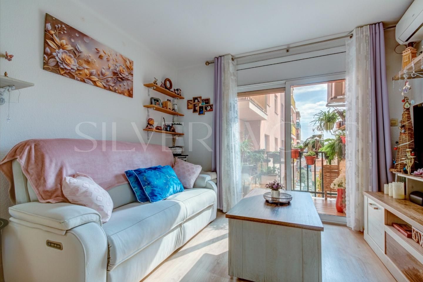 Vista exterior de Piso en venta en Ripollet con Aire acondicionado, Calefacción y Terraza