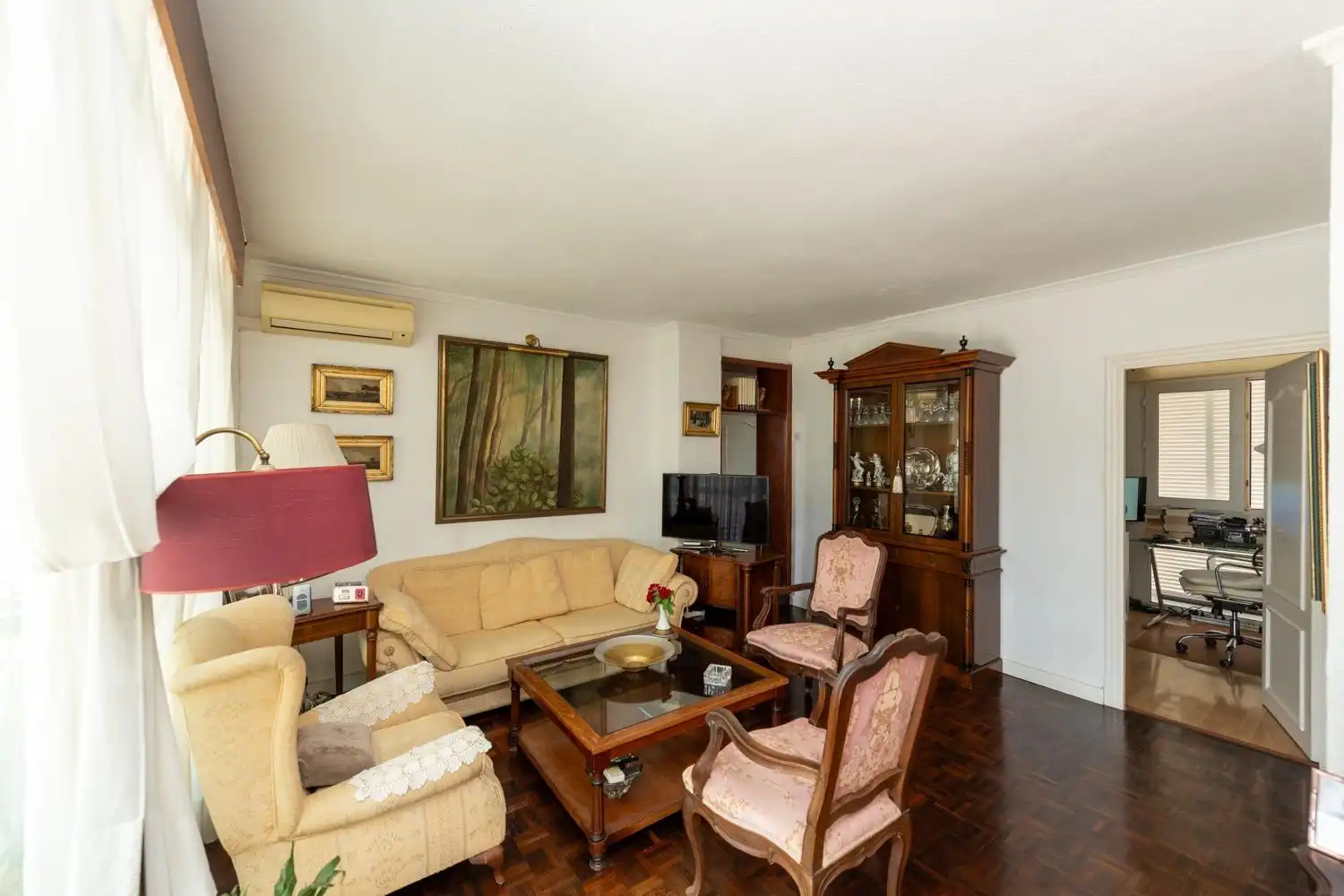 Sala de estar de Piso en venta en Alicante / Alacant con Jardín privado, Terraza y Piscina comunitaria