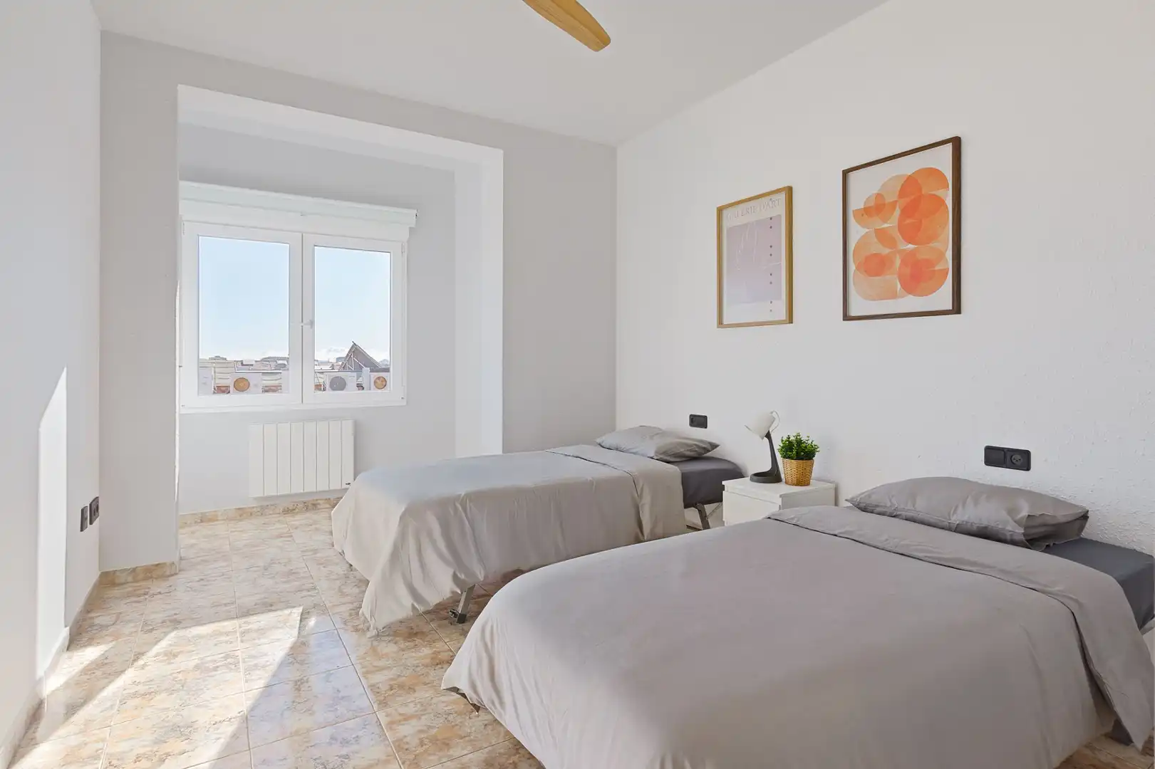 Habitación de Piso de alquiler en Sabadell con Aire acondicionado, Calefacción y Amueblado
