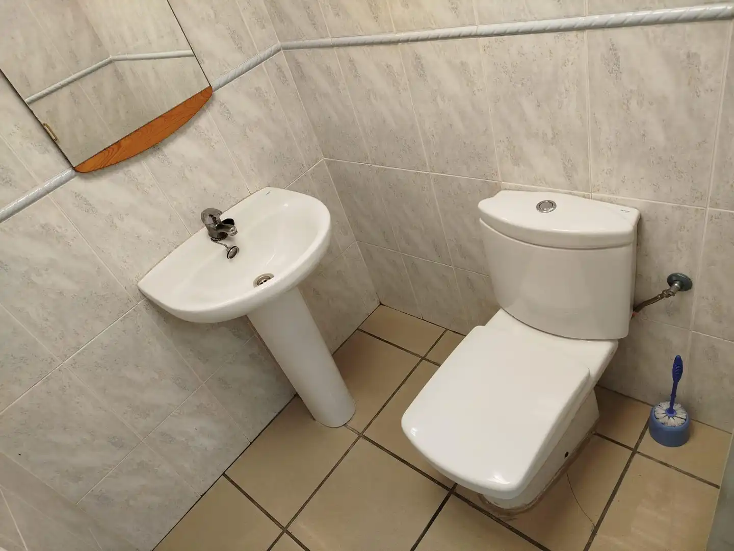 Baño de Local de alquiler en Las Palmas de Gran Canaria con Aire acondicionado