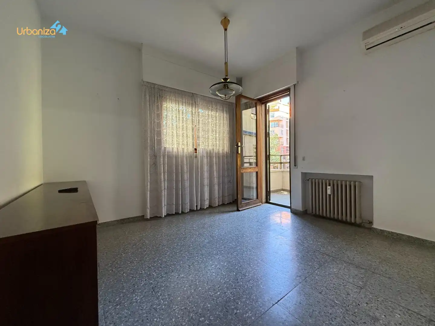 Habitación de Piso en venta en Badajoz con Aire acondicionado, Calefacción y Trastero