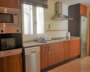 Kitchen of Study to rent in Requena