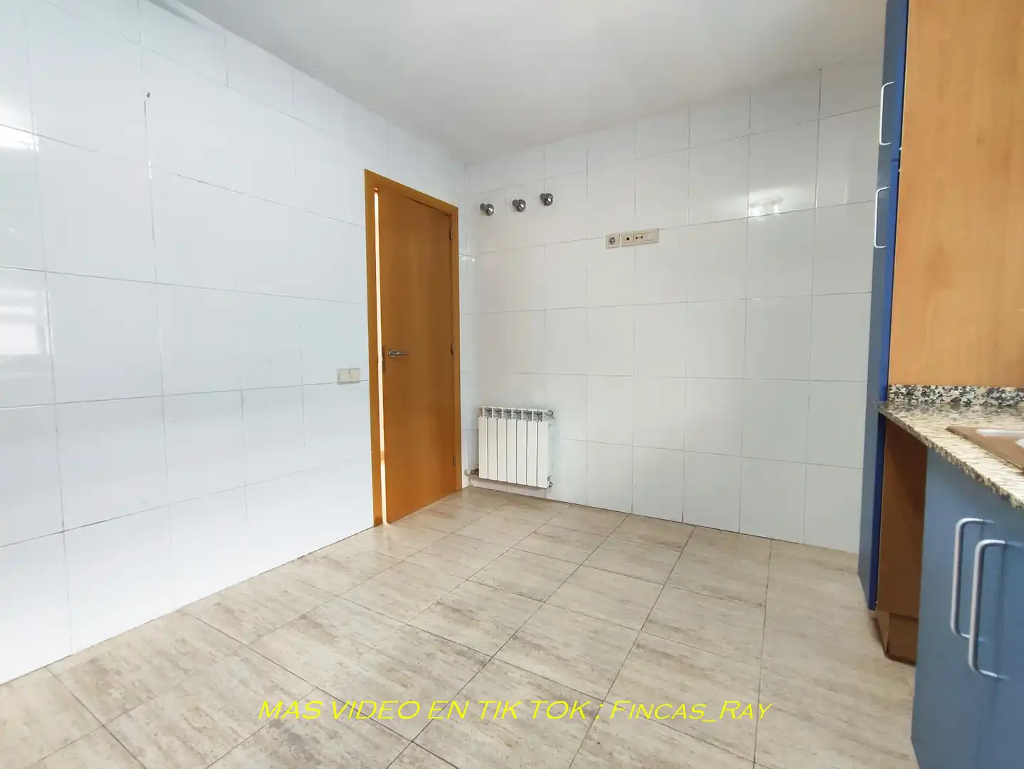 Maisonette zum Verkauf in Ripollet mit Klimaanlage, Heizung und Terrasse