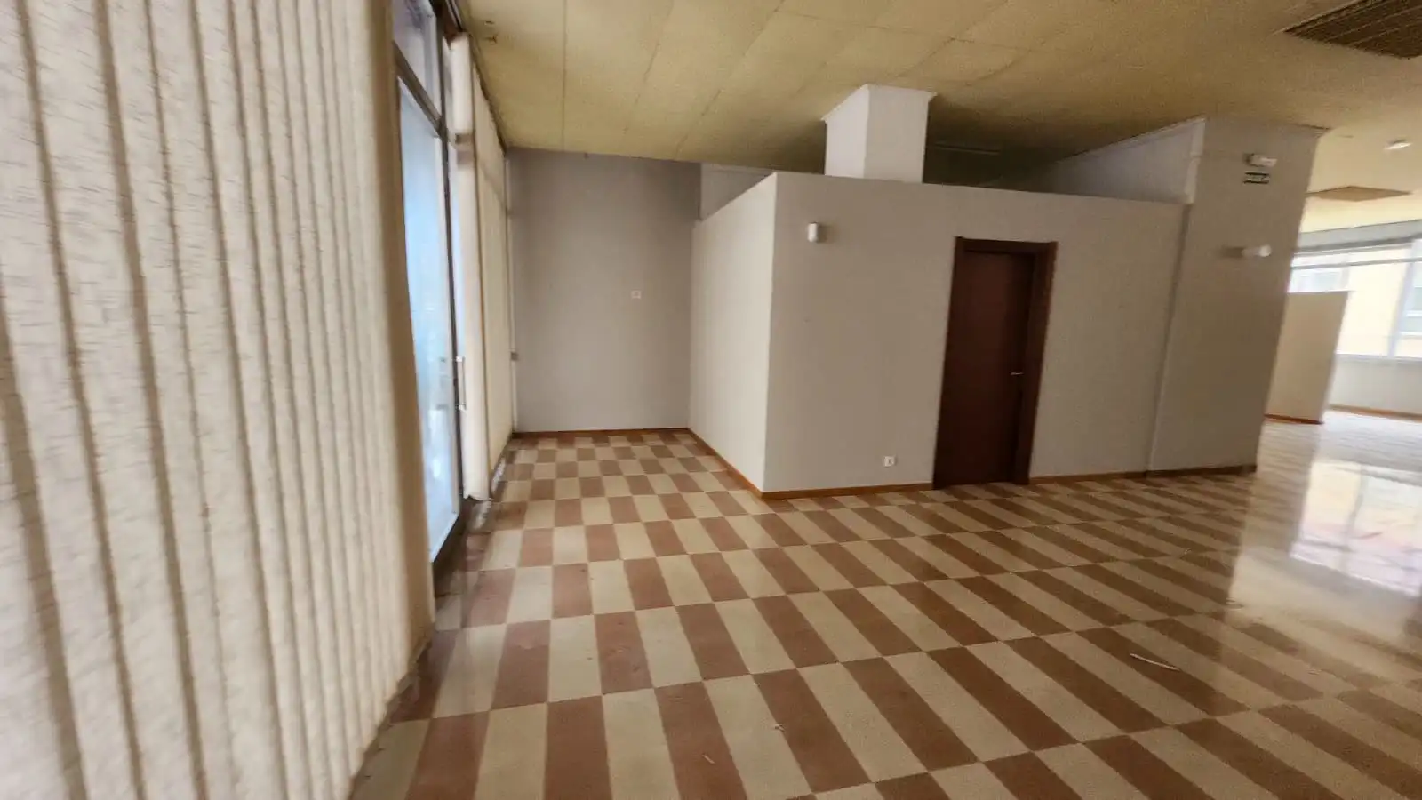 Commercial properties for rent in Miño