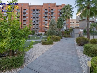 Apartamento con balcón en venta en Avenida DE LA ILUSTRACION 103