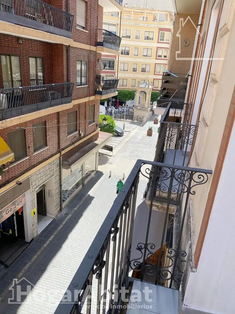 Vista exterior de Pis en venda en Alzira amb Calefacció, Moblat i Balcó