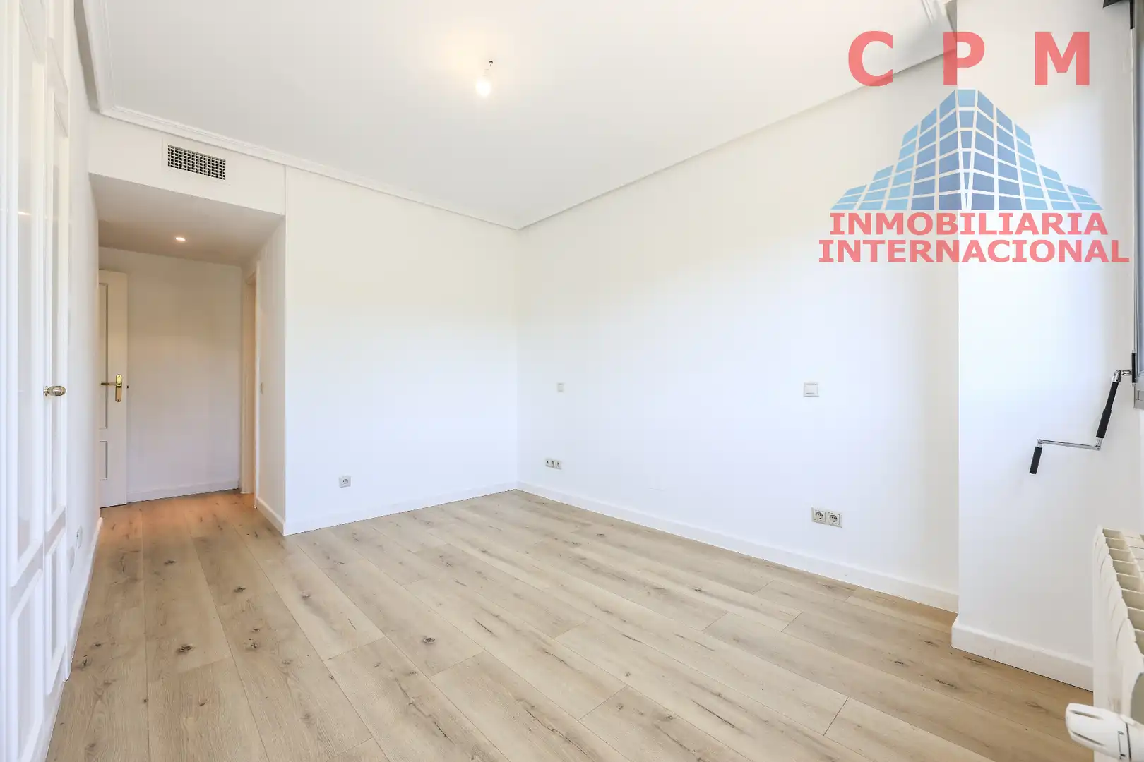 Bedroom of Flat for rent in La Moraleja  with Air Conditioner, Heating and Parquet flooring