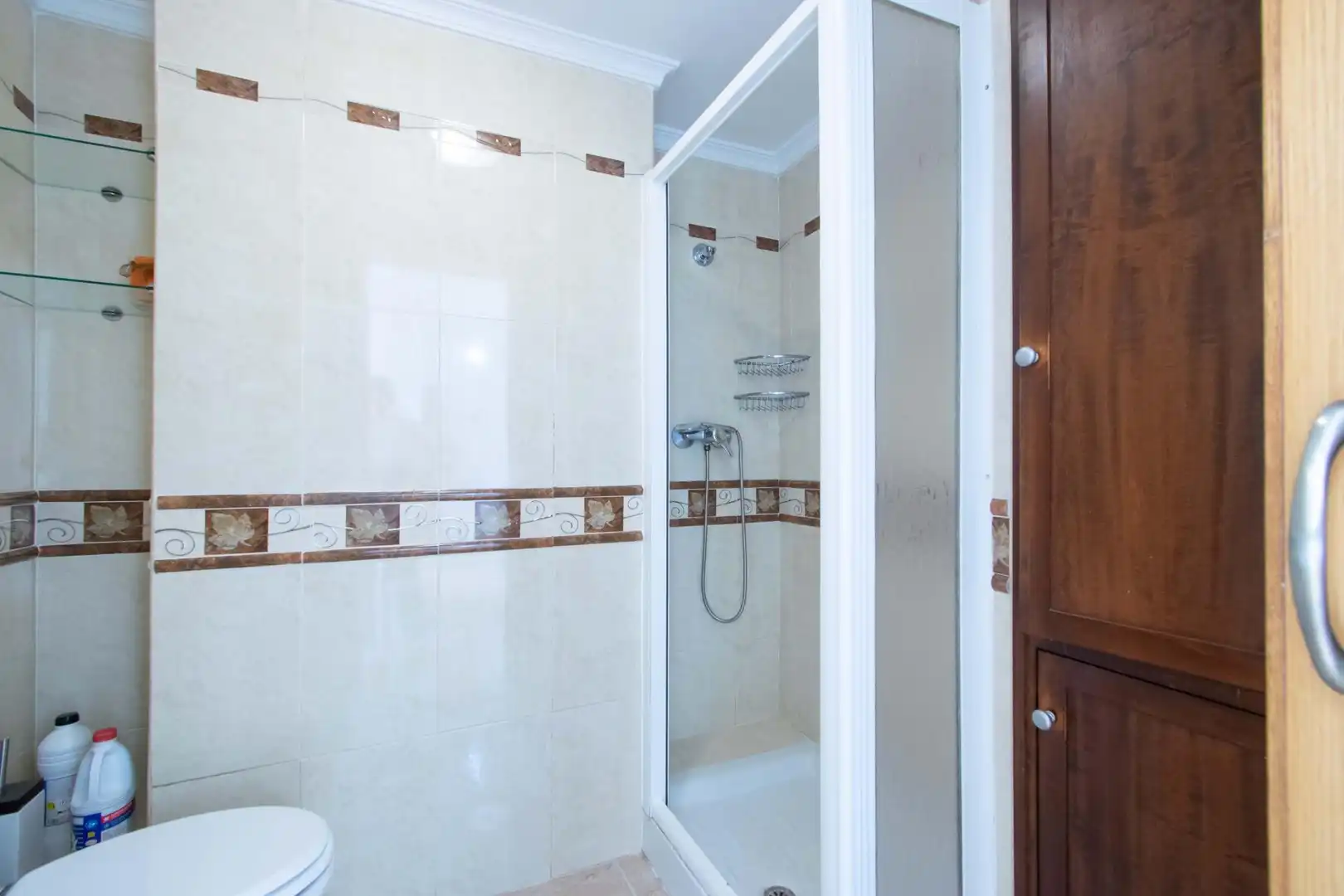 Baño de Piso en venta en Sevilla con Aire acondicionado