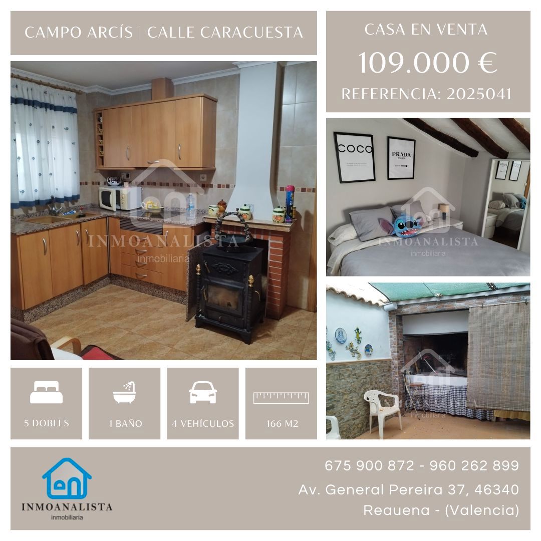 Kitchen of House or chalet for sale in Requena  with Terrace and Storage room