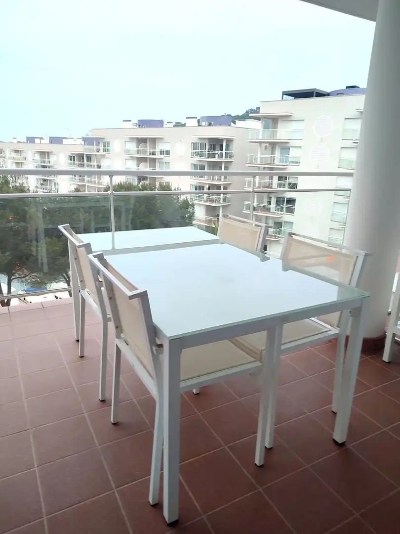 Terrassa de Apartament de lloguer en Castell d'Aro, Platja d'Aro i s'Agaró amb Aire condicionat i Piscina