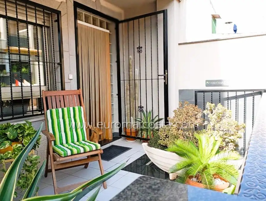 Reihenhaus zum Verkauf in Calle General Moscardó, imagen 4