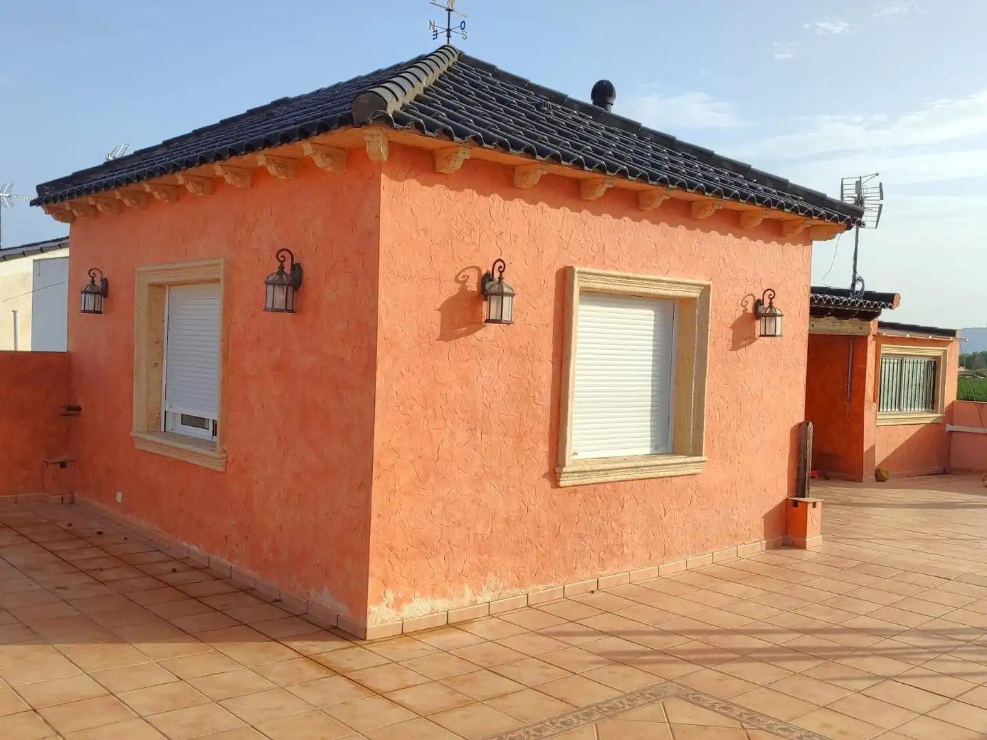 Vista exterior de Casa o xalet en venda en Orihuela amb Aire condicionat, Terrassa i Traster