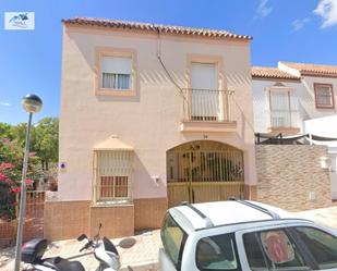 Exterior view of House or chalet for sale in Paradas