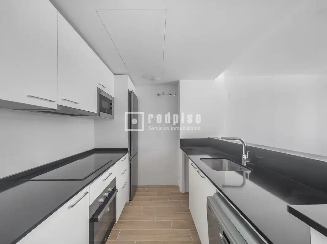 Cocina de Piso en venta en Madrid con Aire acondicionado, Calefacción y Jardín privado