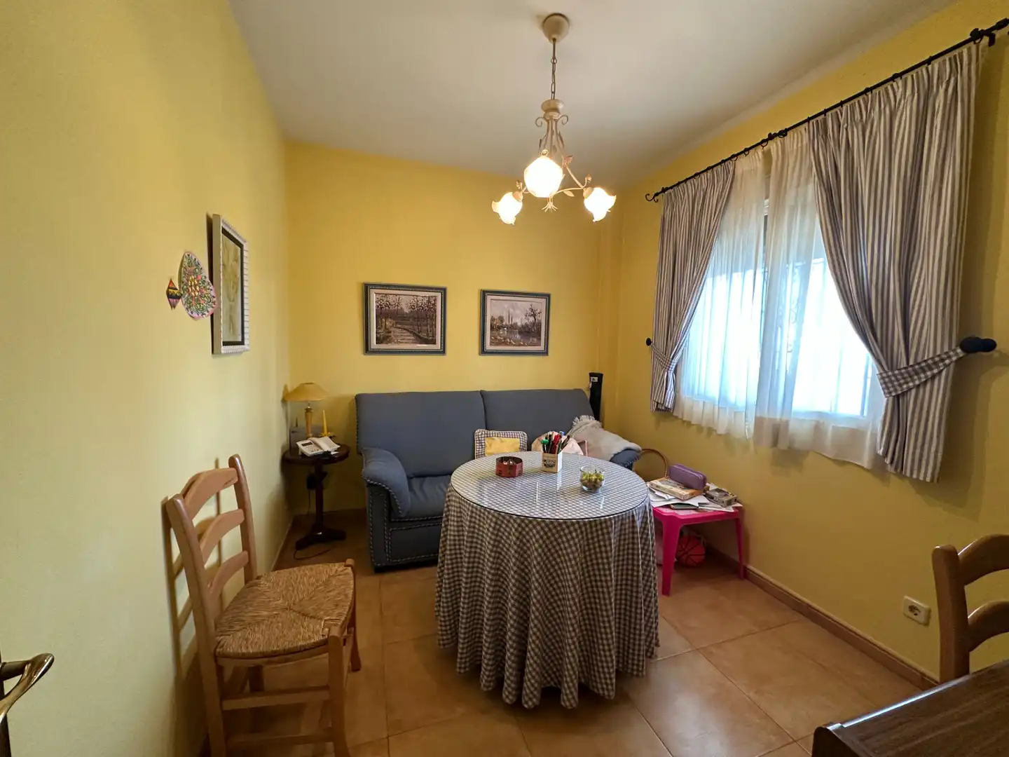 Sala d'estar de Casa o xalet en venda en Úbeda amb Aire condicionat, Jardí privat i Terrassa