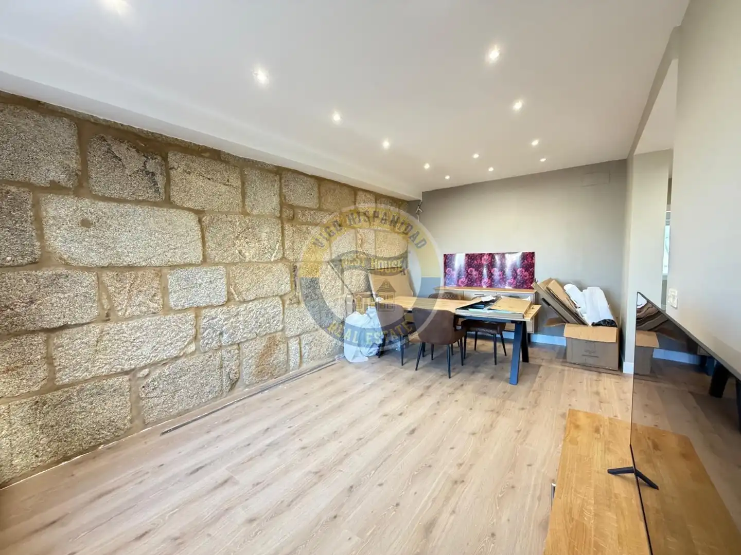 Piso de alquiler en Vigo  con Calefacción, Parquet y Amueblado