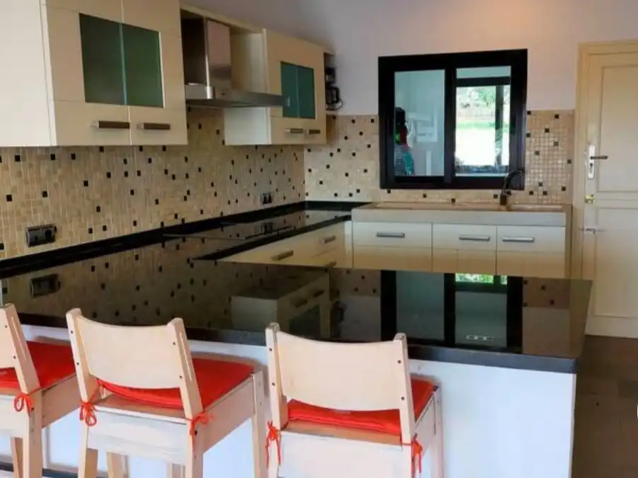 Cuina de Casa o xalet de lloguer en Istán, Málaga