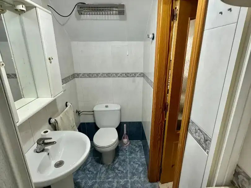 Baño de Dúplex en venta en Aspe con Aire acondicionado, Trastero y Balcón