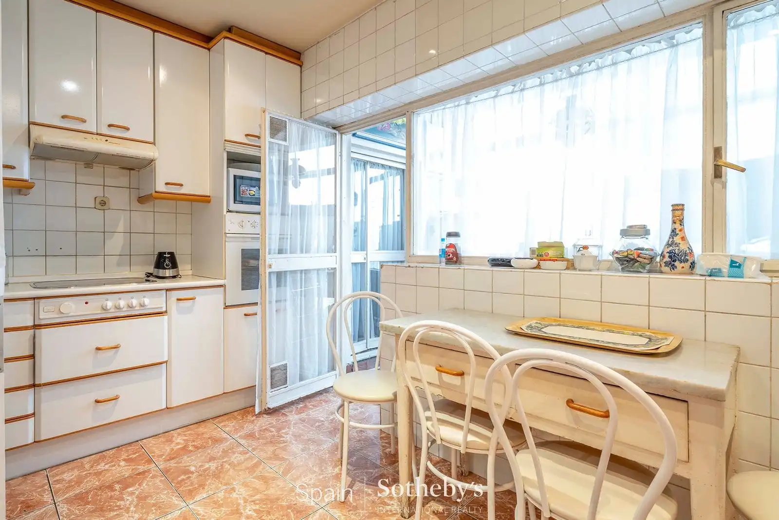 Cocina de Apartamento en venta en Madrid con Aire acondicionado, Calefacción y Trastero