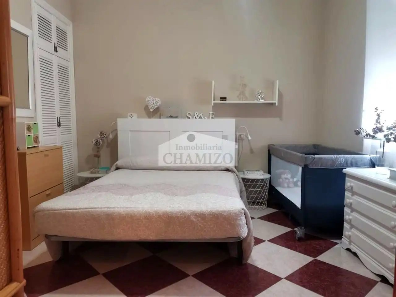 Habitación de Piso en venta en Villanueva de la Serena con Calefacción, Terraza y Trastero