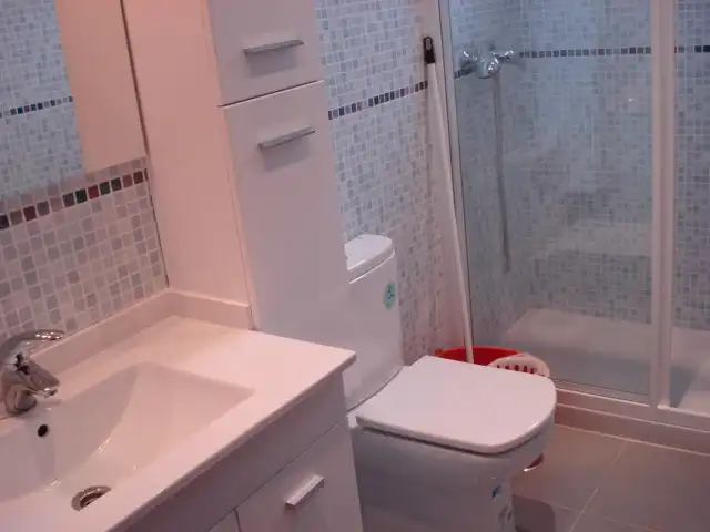Bathroom of Apartments for sale in Vigo   with Heating, Parquet flooring and Terrace
