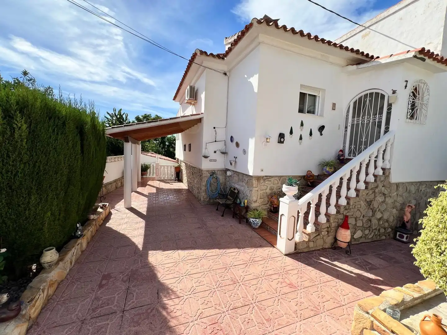 Exterior view of Houses for sale in La Nucia  with Private garden, Terrace and Storage room