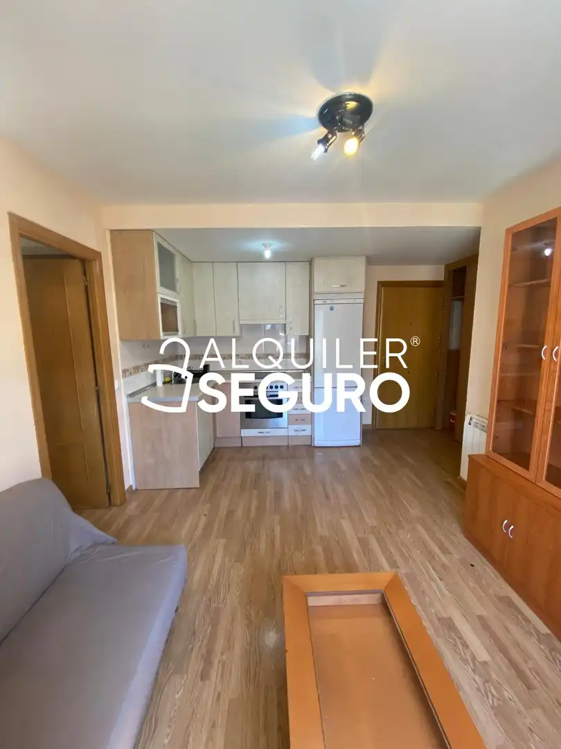 Cocina de Piso de alquiler en Chiloeches con Calefacción y Amueblado
