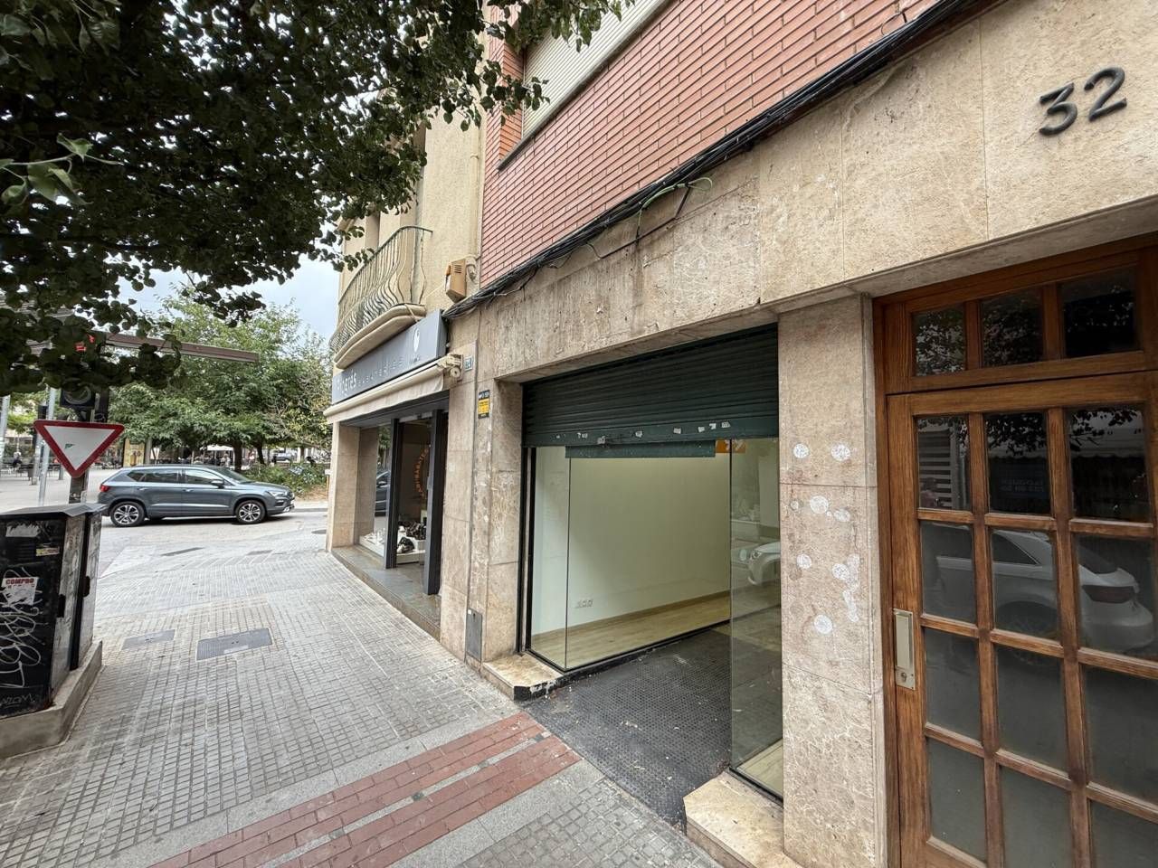 Geschaftsraum zur Miete in Calle GUTENBERG, Ca n'Aurell, Ponent