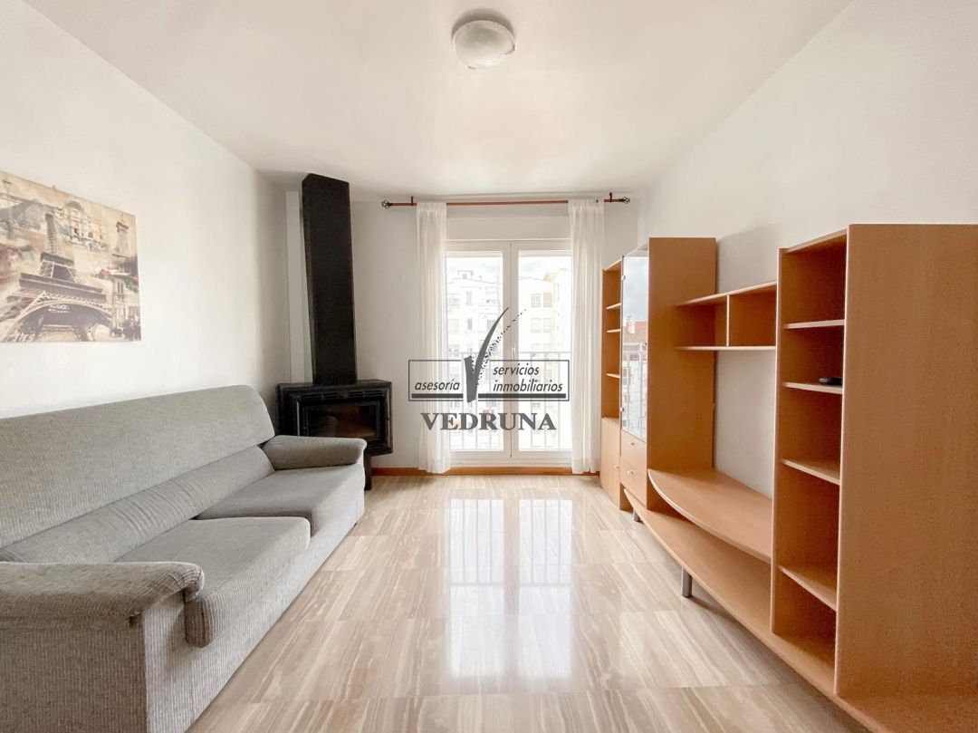 Sala de estar de Piso de alquiler en  Zaragoza Capital con Aire acondicionado, Calefacción y Horno