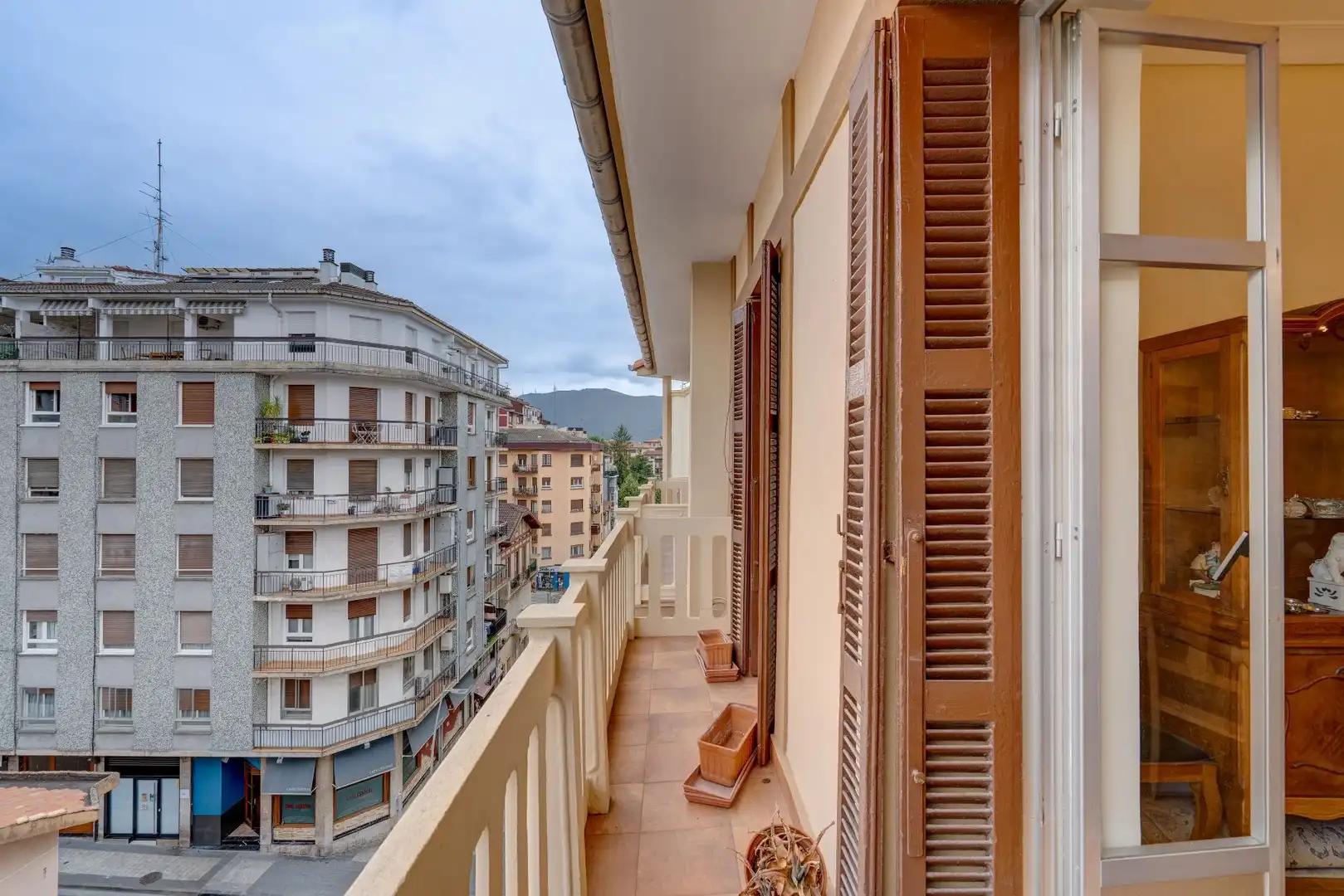 Terraza de Piso en venta en Irun  con Calefacción, Trastero y Amueblado