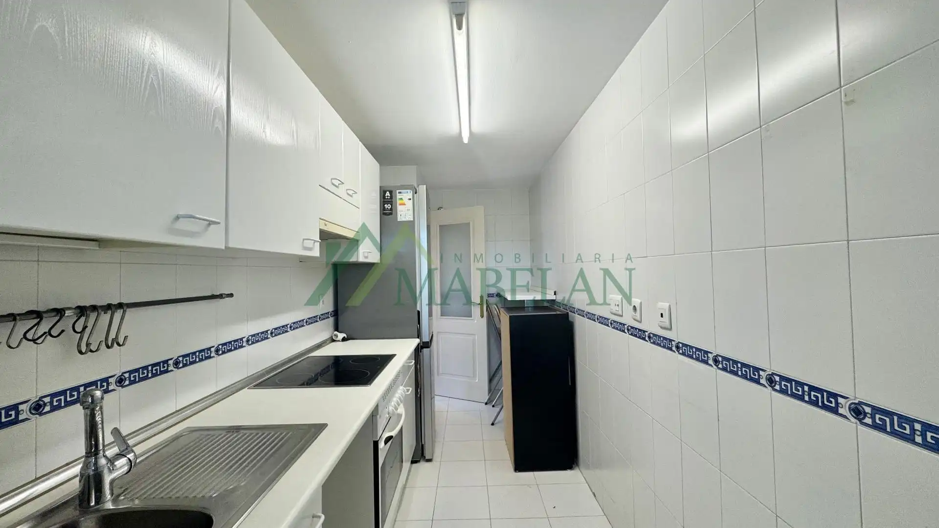 Cocina de Piso de alquiler en Las Rozas de Madrid con Calefacción, Parquet y Piscina comunitaria