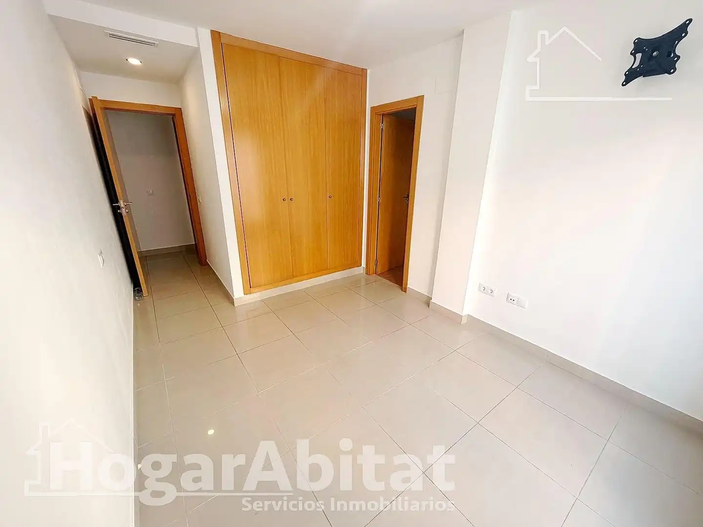 Dormitori de Pis en venda en Montserrat amb Aire condicionat, Calefacció i Terrassa