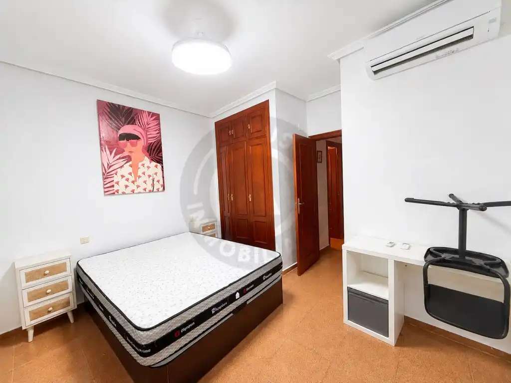 Bedroom of Flat for rent in Cáceres  with Air Conditioner and Furnished