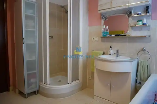 Bathroom of Houses for sale in Lloret de Mar  with Private garden, Terrace and Swimming Pool