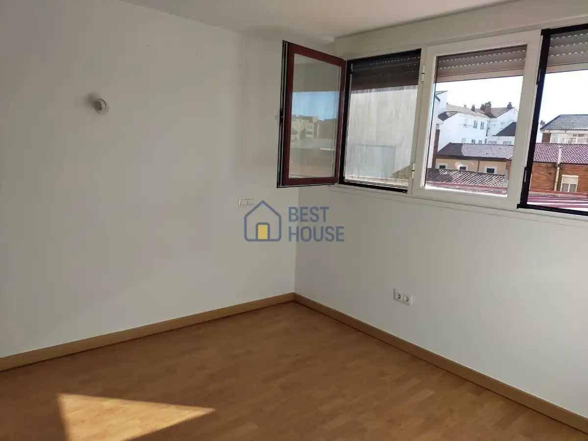 Schlafzimmer von Wohnung zum Verkauf in León Capital  mit Heizung, Terrasse und Abstellraum