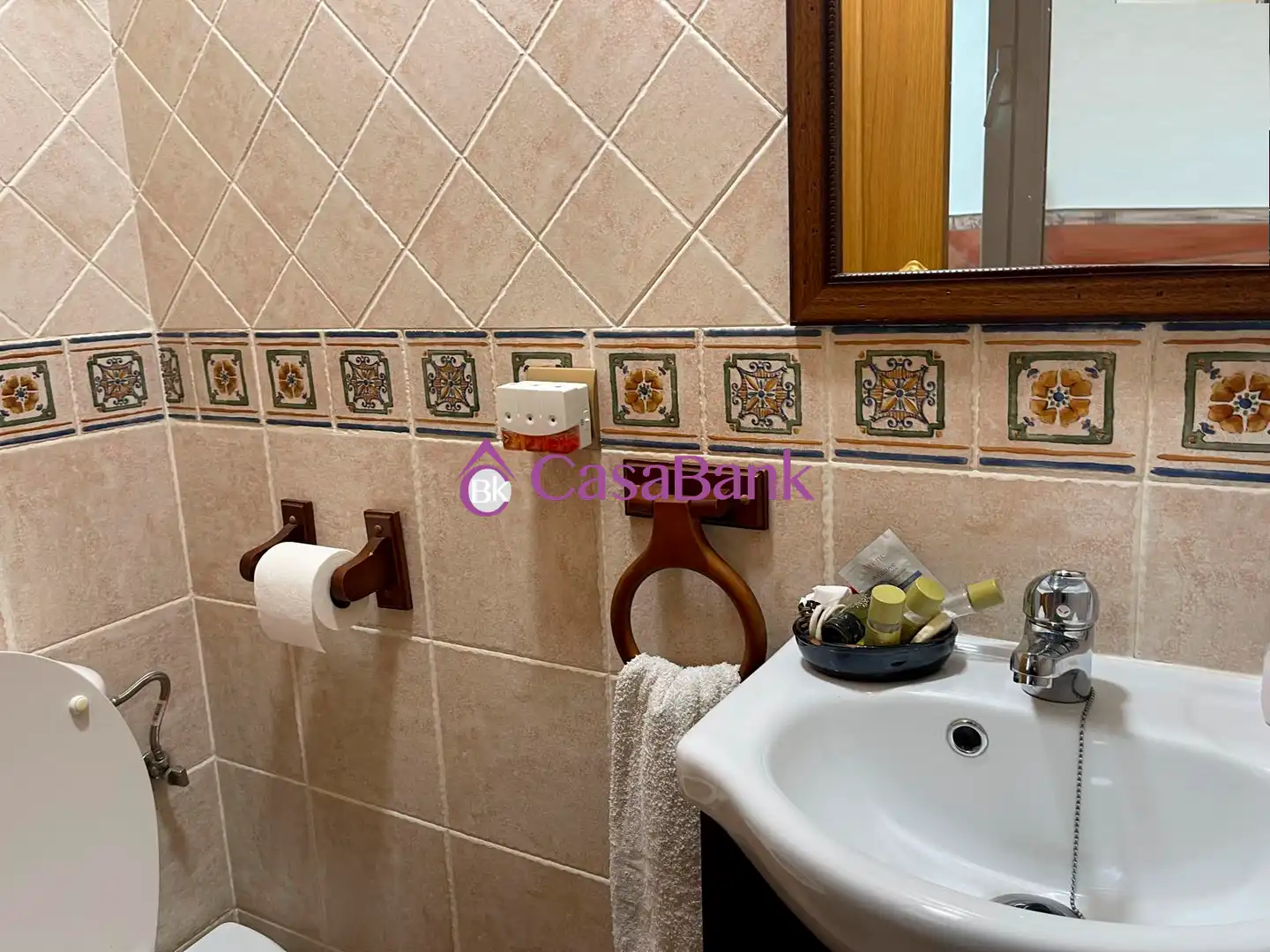 Bany de Casa o xalet en venda en Córdoba amb Aire condicionat i Terrassa