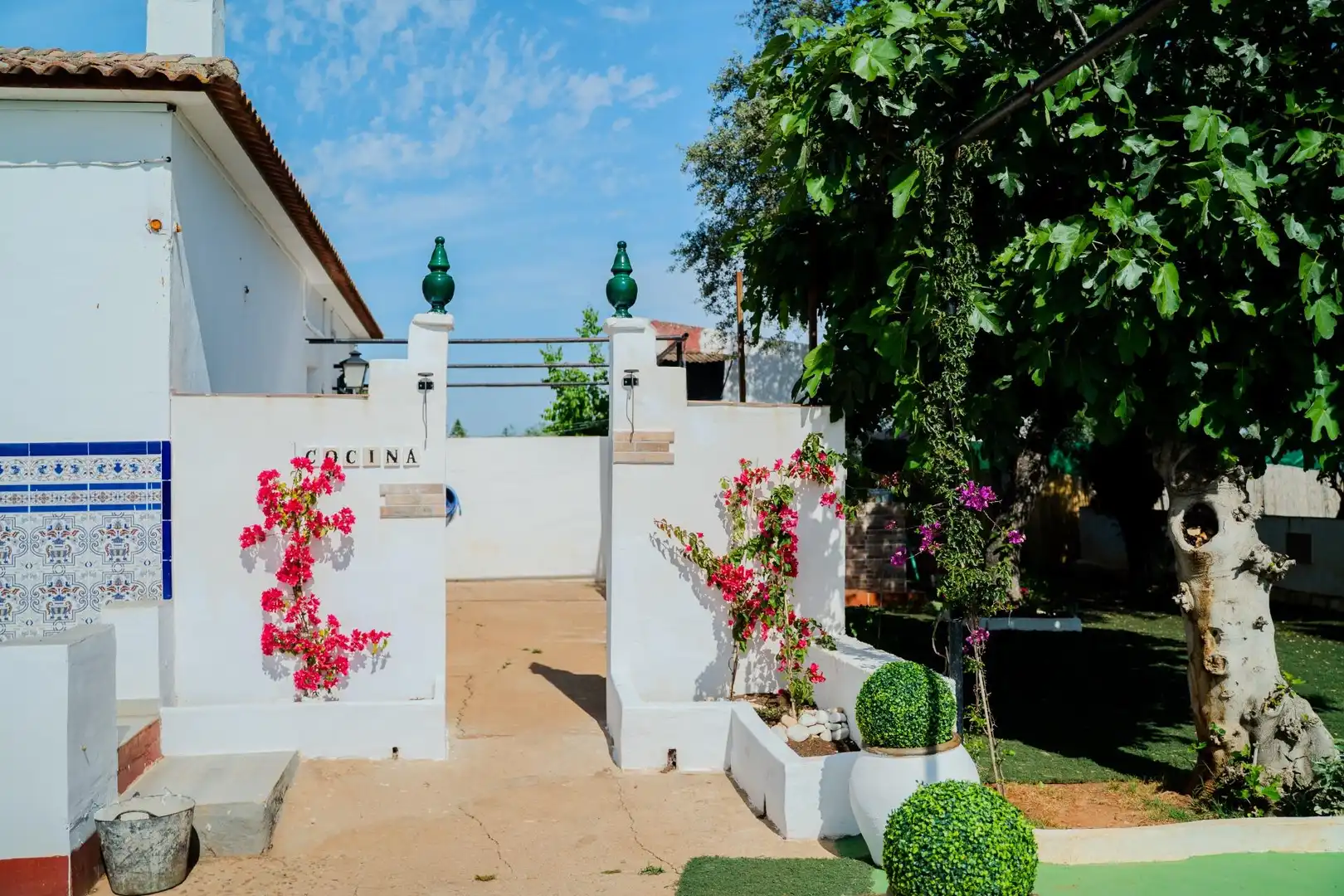 Garden of Houses for sale in Carmona  with Air Conditioner, Private garden and Terrace