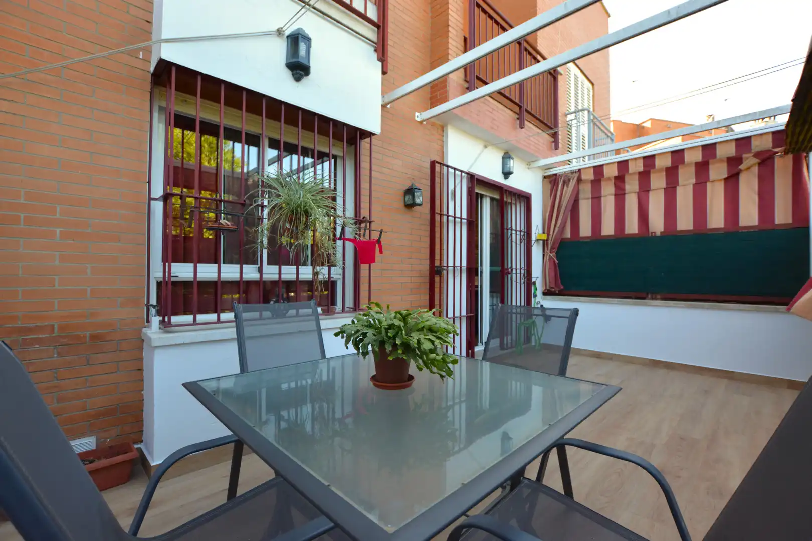 Terrassa de Casa adosada en venda en Bormujos amb Aire condicionat, Calefacció i Terrassa