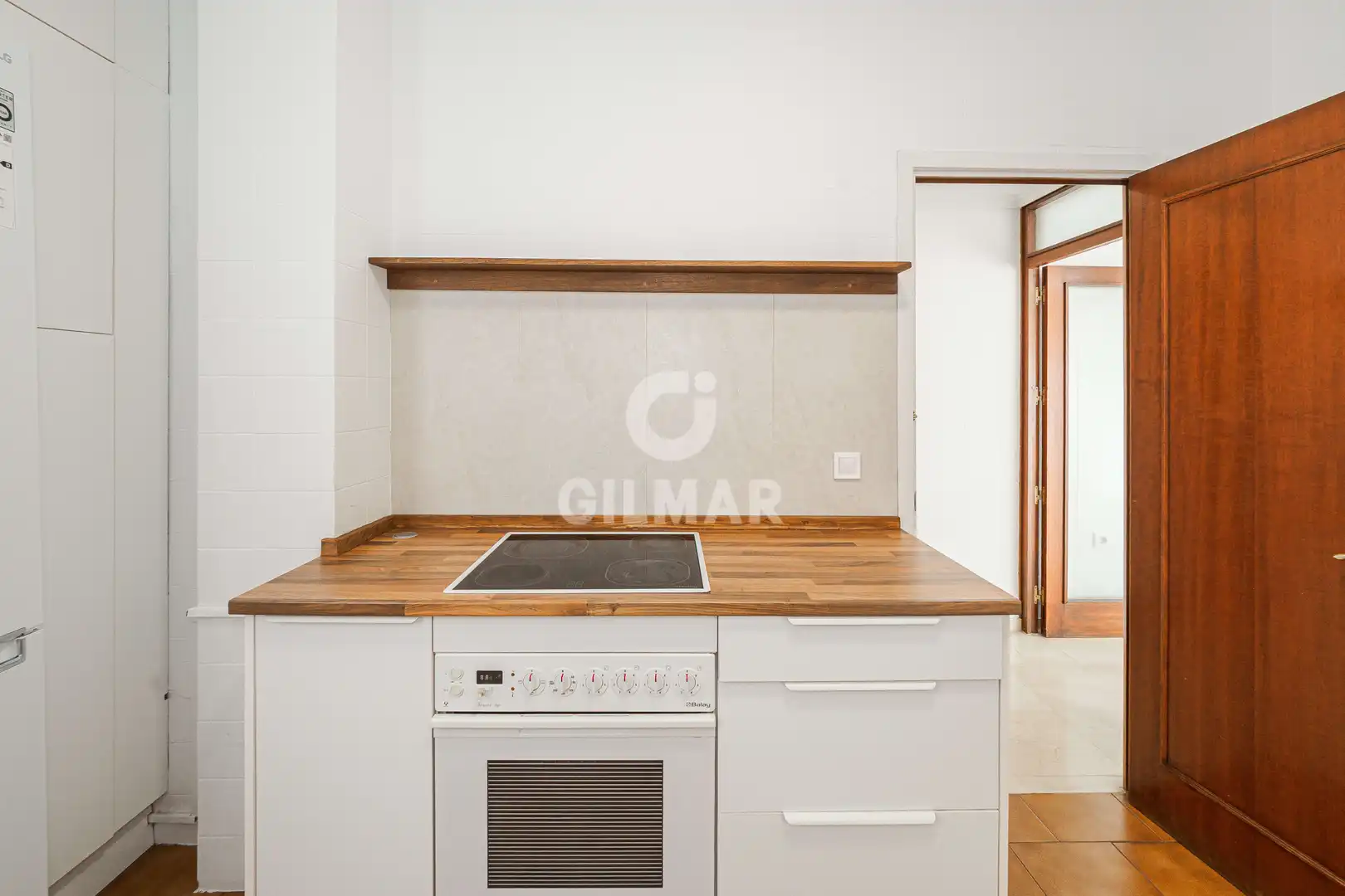 Cocina de Piso en venta en Sevilla con Calefacción