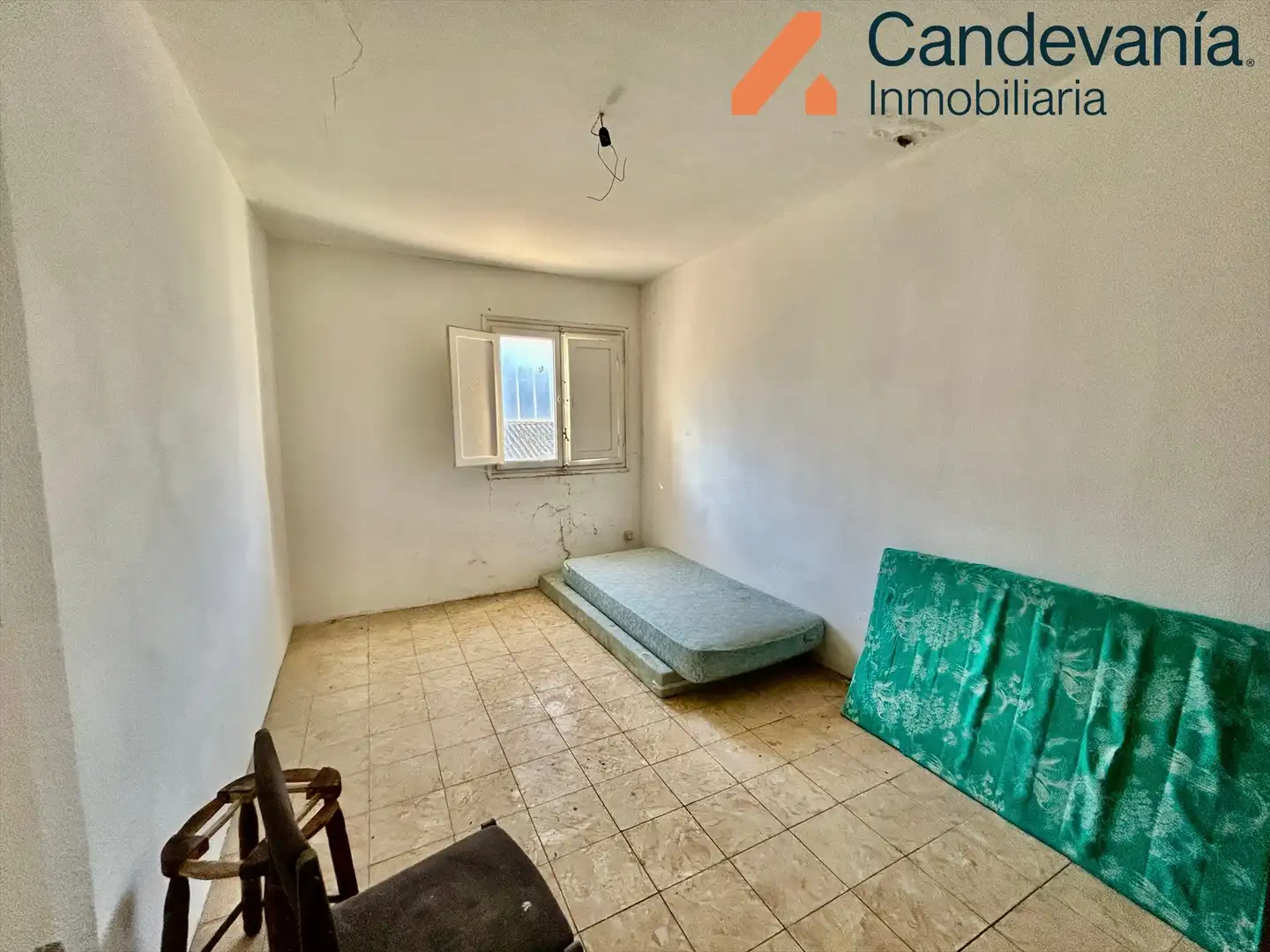 Habitación de Nave industrial en venta en Zuera