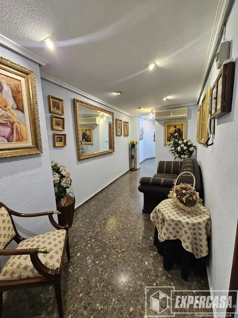 Apartamento en venta en Silla con Aire acondicionado, Terraza y Amueblado