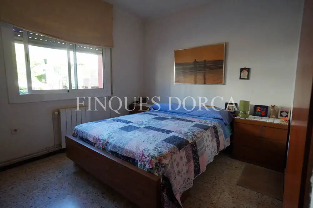 Dormitori de Pis en venda en Califòrnia - Santa Madrona  