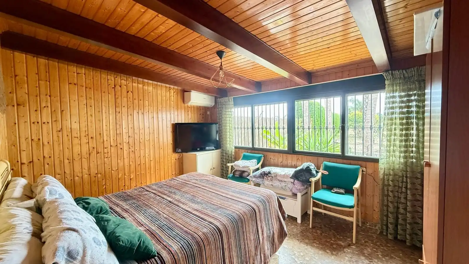 Schlafzimmer von Country house zum Verkauf in Vélez-Málaga mit Klimaanlage, Privatgarten und Terrasse