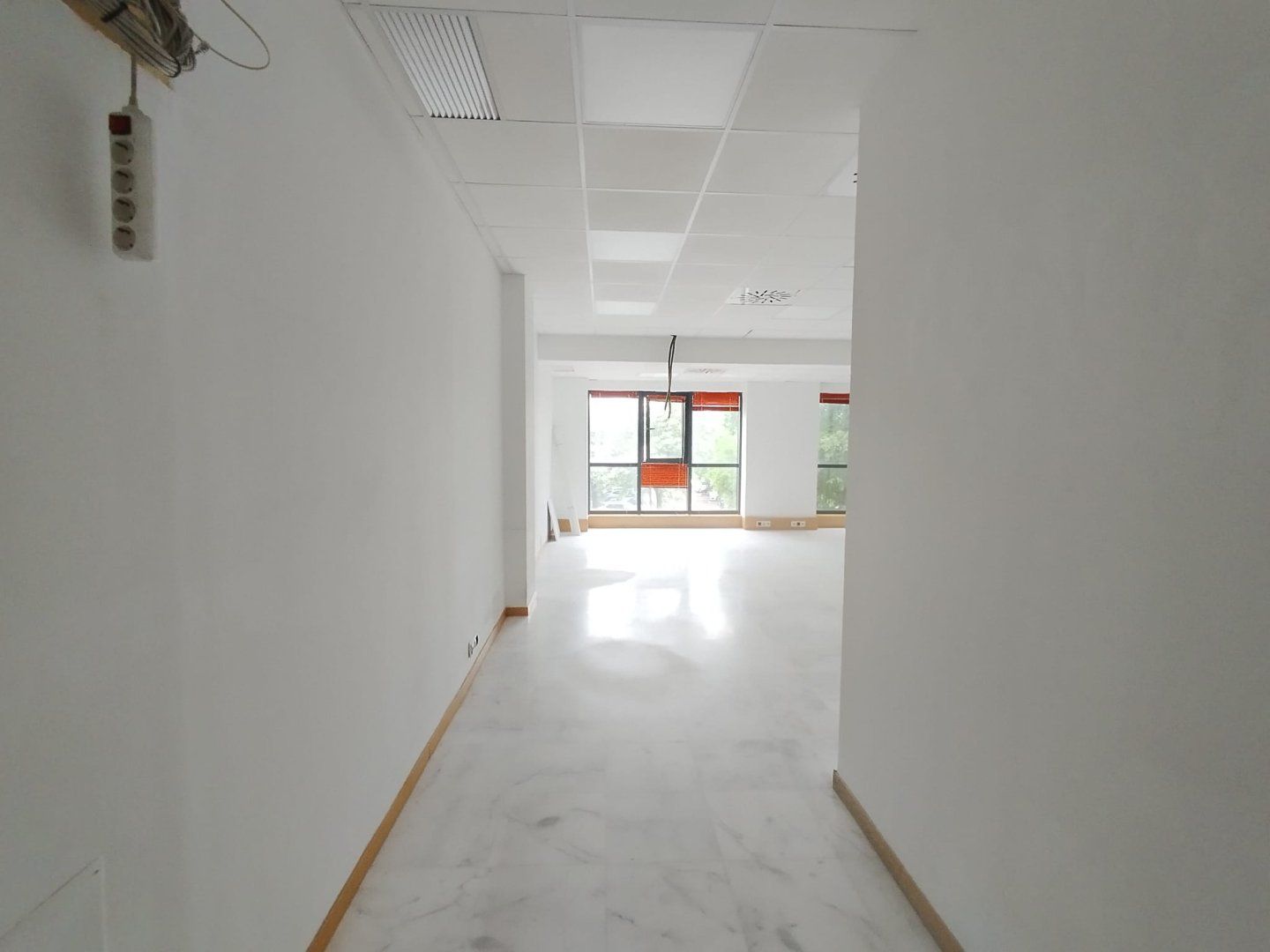 Office for sale in Triana Oeste