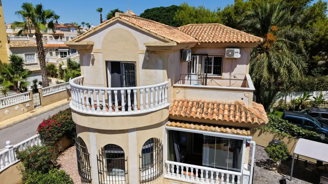 Casa amb piscina en venda a San Miguel de Salinas, imagen 5