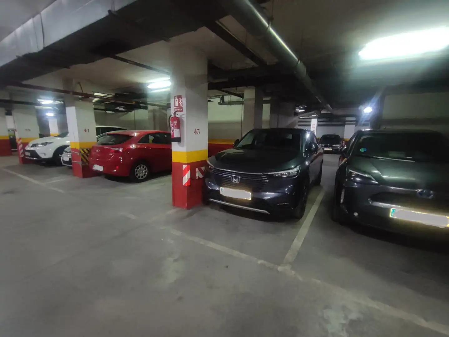 Parking de Piso en venta en Madrid con Aire acondicionado, Calefacción y Jardín privado