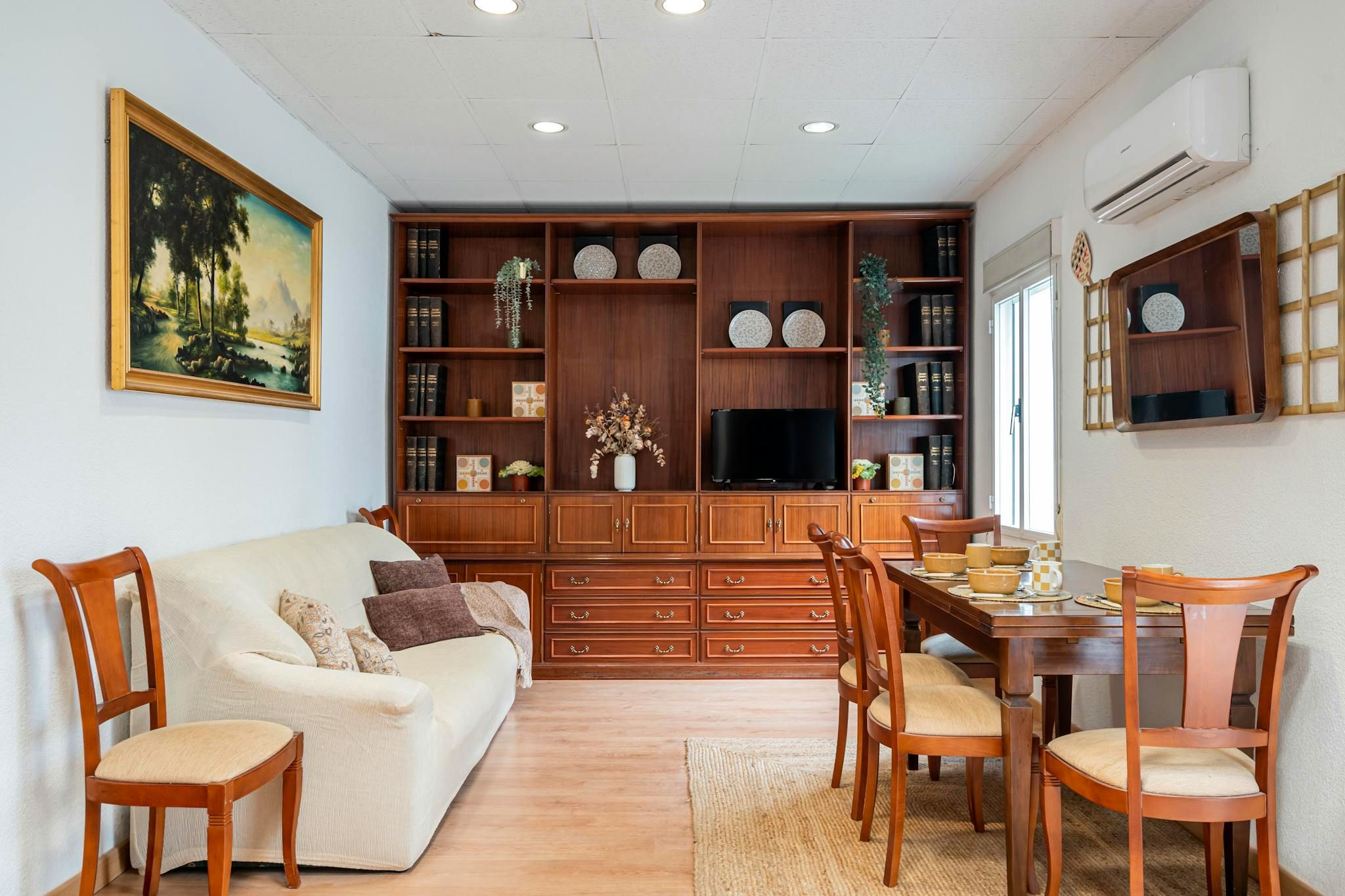 Living room of Flat to rent in  Madrid Capital  with Air Conditioner, Heating and Private garden