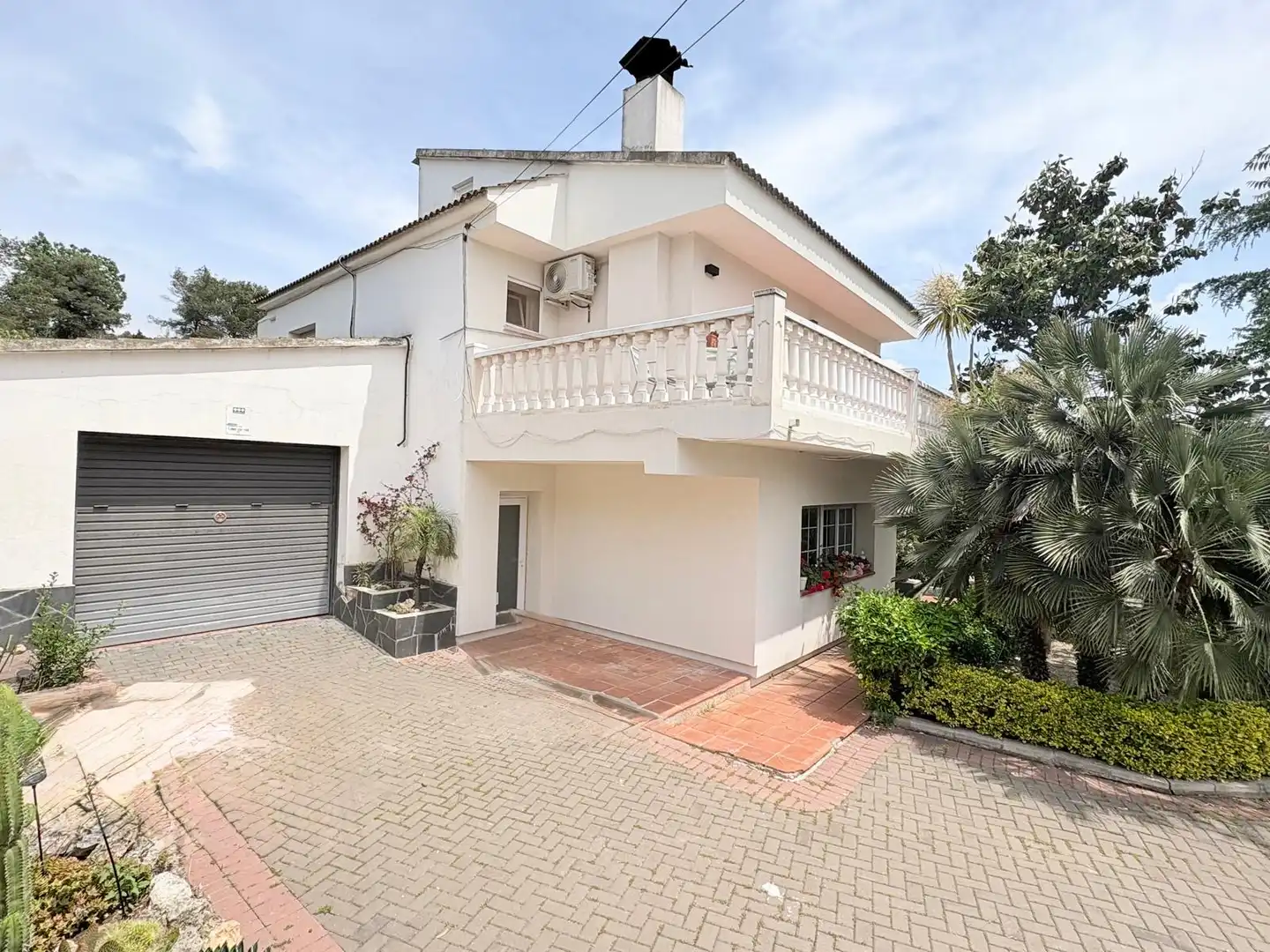 Vista exterior de Casa o chalet en venta en Corbera de Llobregat con Aire acondicionado, Calefacción y Jardín privado