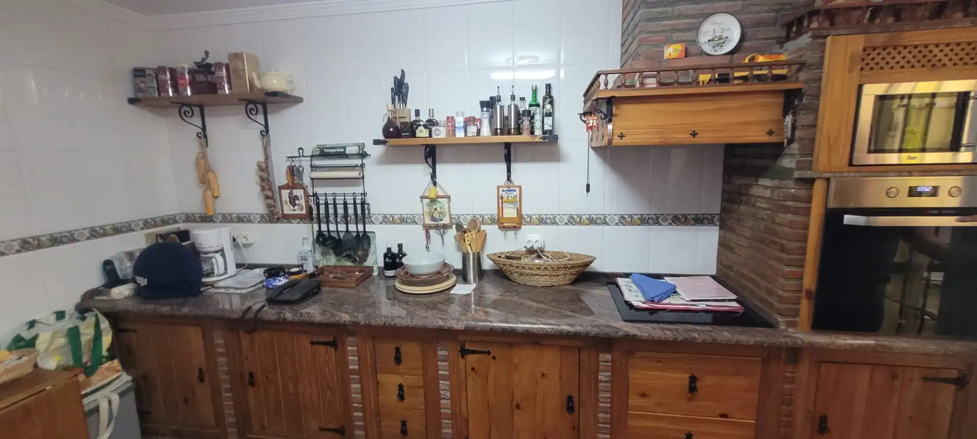Cuina de Casa adosada en venda en Los Barrios amb Aire condicionat, Jardí privat i Terrassa